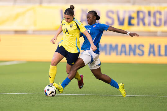 Thea Staffansson of Sweden and Karen Appiah Amoakoah of
