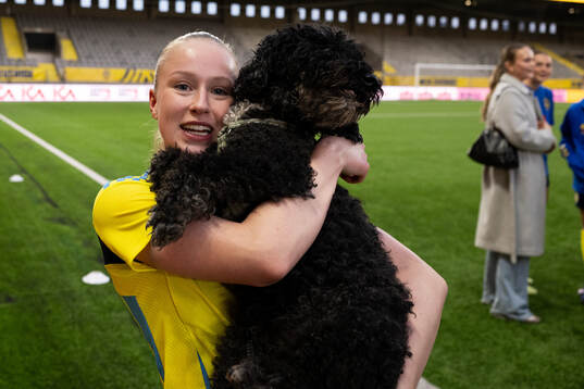 Ella Lundin of Sweden celebrates