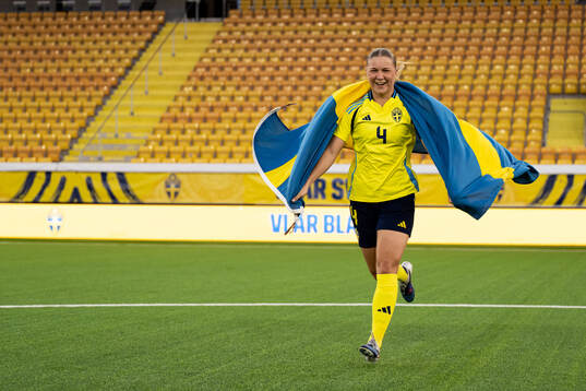 Alice Broman of Sweden celebrates