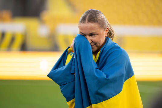 Alice Broman of Sweden celebrates