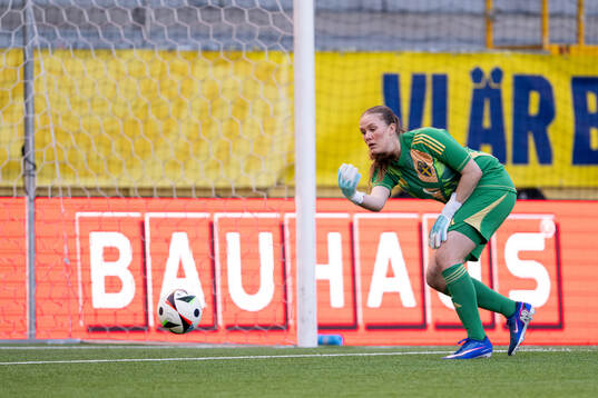 Goalkeeper Hanna Karlsson of Sweden