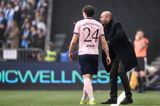 Malmö FFs Oscar Sjöstrand och huvudtränare Miguel Angel