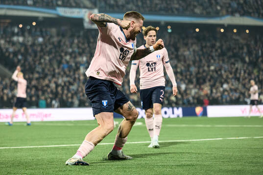 Malmö FFs Pontus Jansson jublar