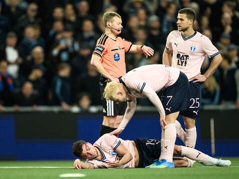 Malmö FFs Colin Rösler har ont