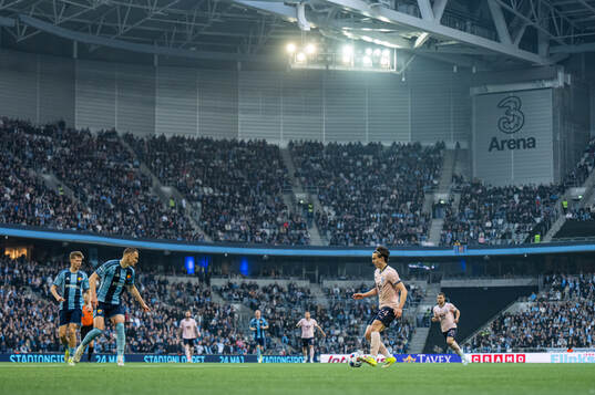 Djurgårdens Piotr Johansson och Malmö FFs Oscar Sjöstrand