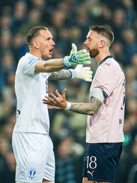 Malmö FFs målvakt Robin Olsen och Pontus Jansson