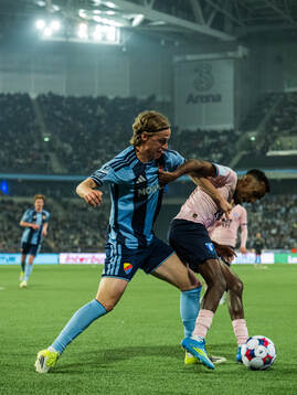 Djurgårdens Jeppe Okkels och Malmö FFs Taha Ali