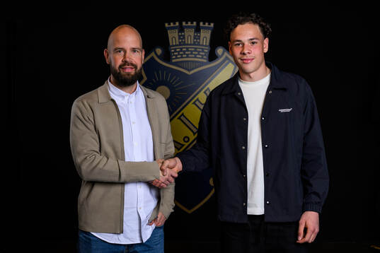 AIKs sportchef Miika Takkula och Norton de Carvalho