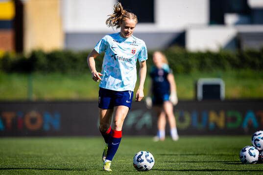 Julie Blakstad of Norway warms up