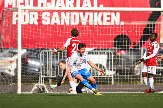 IFK Värnamos Marcus Antonsson jublar