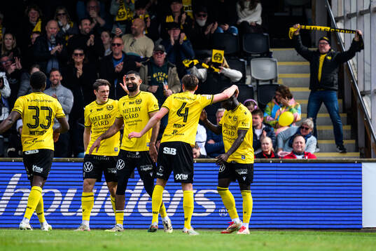 Mjällbys Abdoulie Manneh jublar