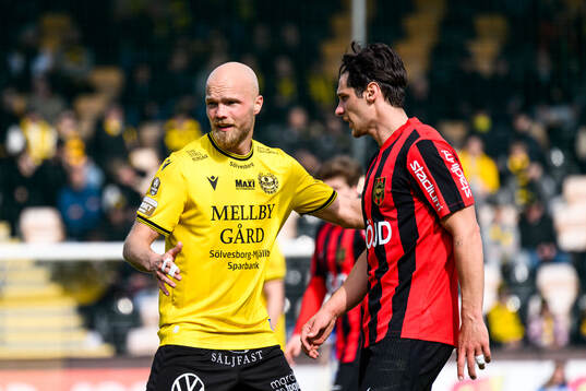 Mjällbys Viktor Gustafson och Brommapojkarnas Kevin