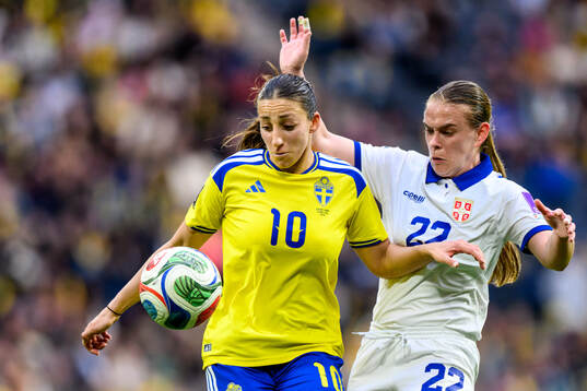 Rosa Kafaji of Sweden and Anastasija Ciric of Serbia