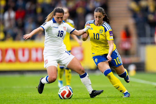 Emma Petrovic of Serbia and Rosa Kafaji of Sweden