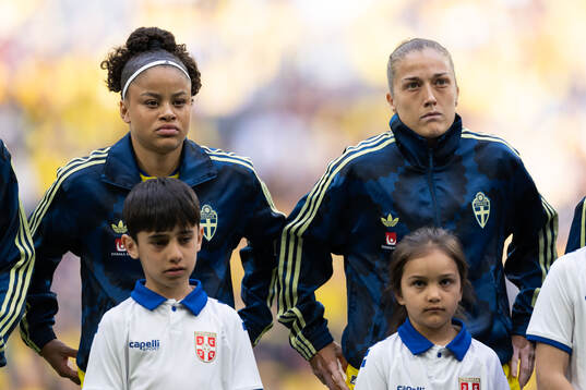 Felicia Schröder and Filippa Angeldahl of Sweden