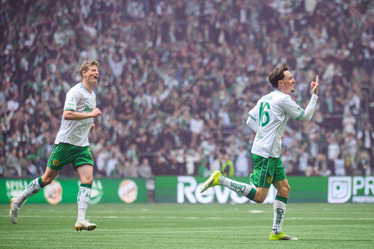 Hammarbys Noah Persson jublar