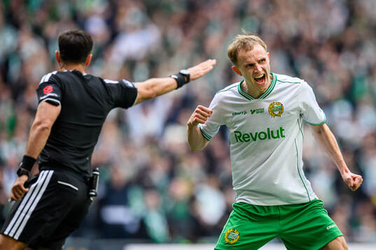 Hammarbys Victor Stange Lind jublar