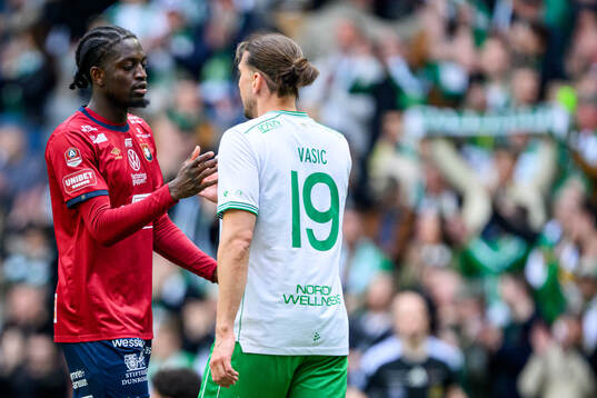 Örgrytes Michael Parker and Hammarbys Nikola Vasic