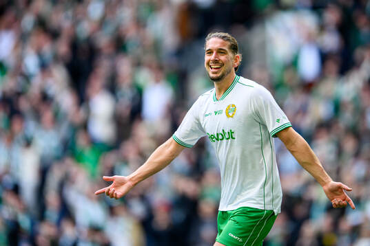 Hammarbys Nikola Vasic jublar