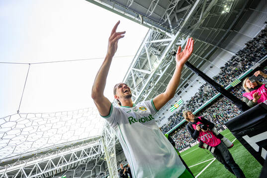 Hammarbys Nikola Vasic jublar
