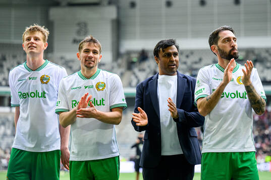 Hammarbys tränare Kalle Karlsson jublar