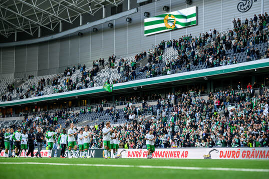 Hammarbys spelare jublar