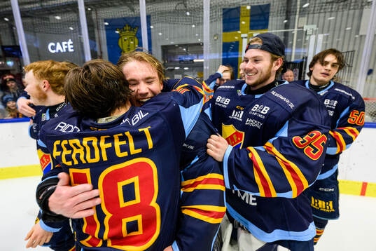 Djurgårdens Viktor Ferdfelt, målvakt Hugo Severgardh och