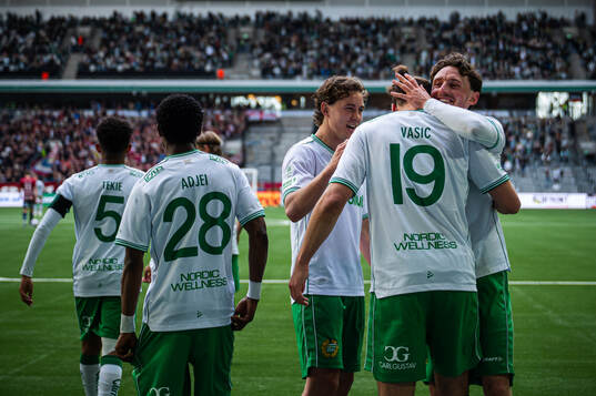Hammarbys Nikola Vasic jublar
