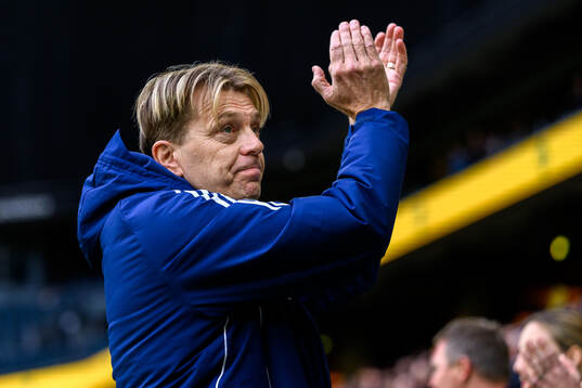 Head coach Tony Gustavsson of Sweden