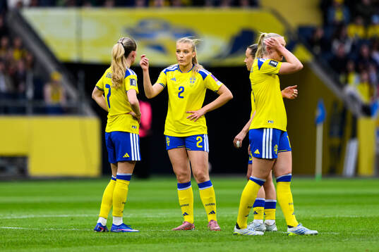 Matilda Vinberg, Smilla Holmberg and Stina Blackstenius of