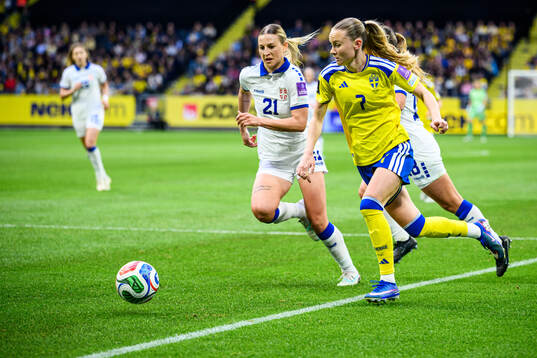 Živana Stupar of Serbia and Matilda Vinberg of Sweden
