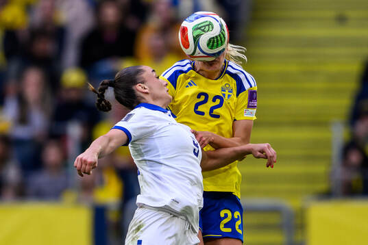Nina Matejic of Serbia and Elma Junttila Nelhage of Sweden