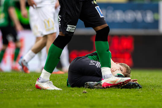 Varbergs Axel Vidjeskog har ont