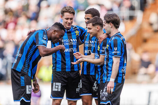 Bläddra bland fler bilder av Fotboll, Allsvenskan, Sirius - Västerås