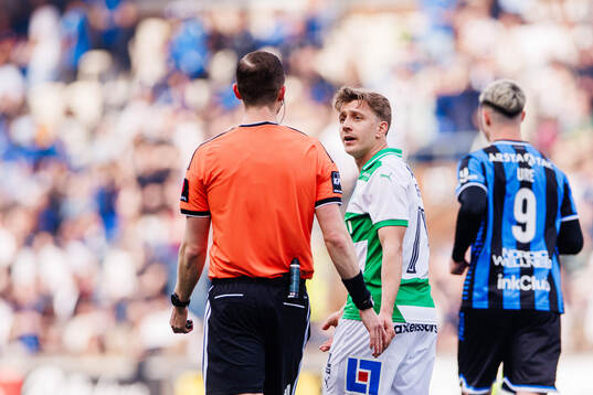 Västerås Simon Gefvert och domare Erik Mattsson