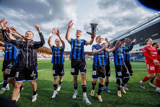 Sirius spelare jublar