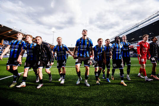 Sirius spelare jublar