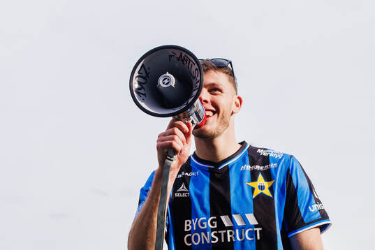 Sirius Tobias Anker jublar