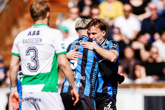 Sirius Oscar Krusnell och Robbie Ure i samband med en straff