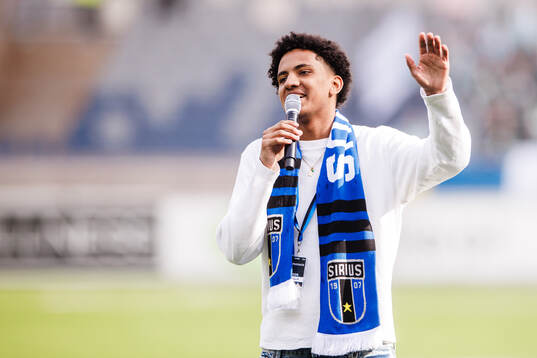 Sirius fd spelare Malcolm Jeng hyllas i halvtid