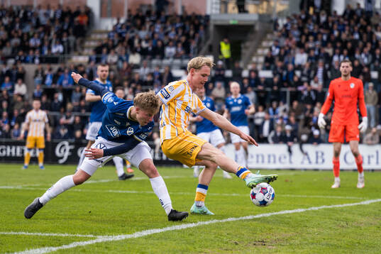 Halmstads Otso Liimatta och IFK Göteborgs Max Fenger