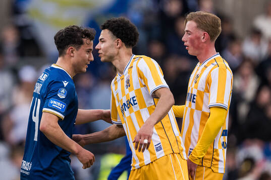 Halmstads Hussein Carneil och IFK Göteborgs Alexander