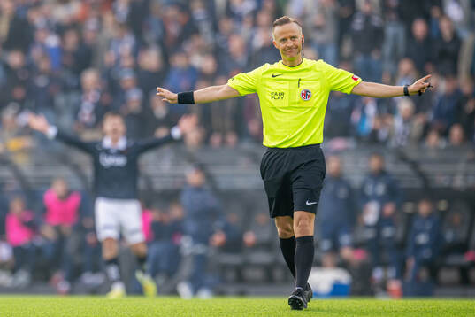 Referee Ola Hobber Nilsen