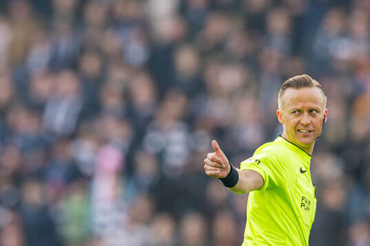 Referee Ola Hobber Nilsen