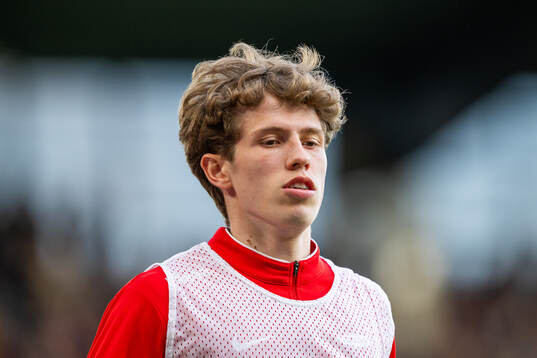 Niklas Jensen Wassberg of Brann warms up