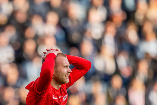 Jon Dagur Thorsteinsson of Brann reacts