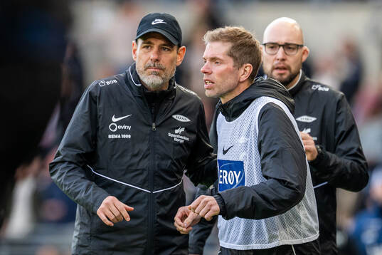 Head coach Freyr Alexandersson, fitness coach Helge Haugen