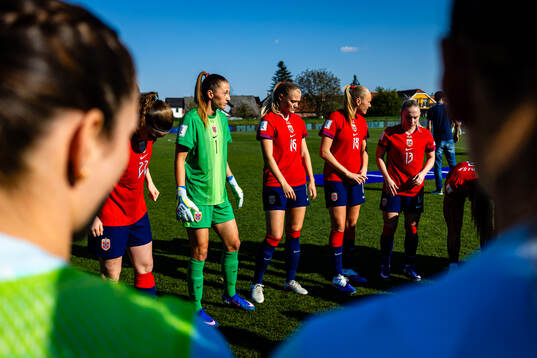 Goalkeeper Cecilie Fiskerstrand, Mathilde Harviken, Frida