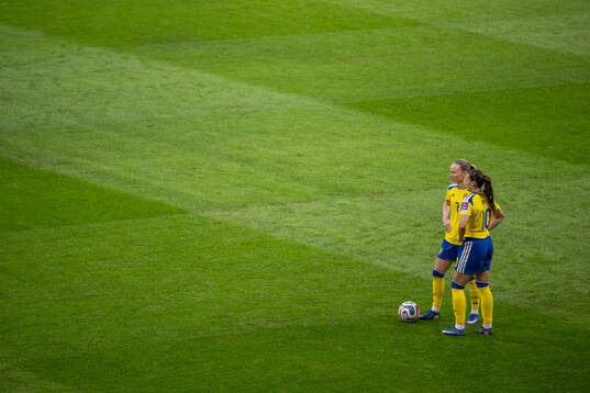 Rosa Kafaji and Matilda Vinberg of Sweden