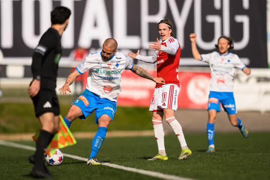 Sandvikens IFs Johan Arvidsson reagerar